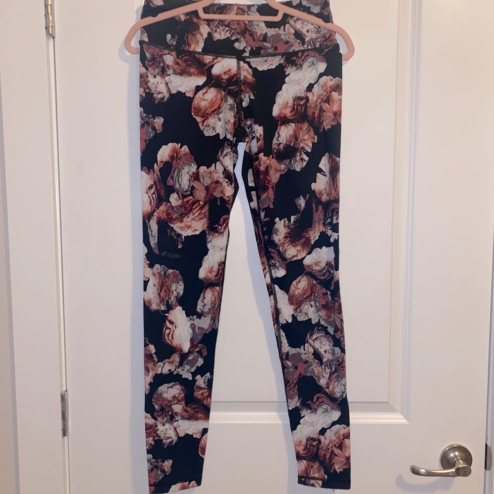 Victoria’s Secret Sport Leggings M Floral & Black